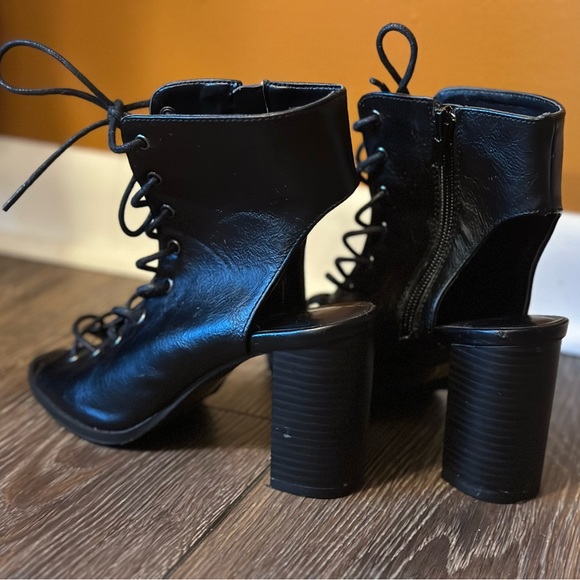 black lace front booties - Picture 5 of 8